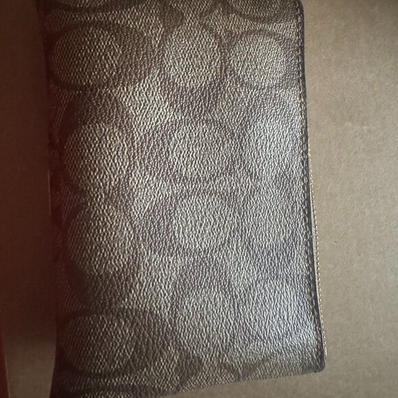 Corner Zip Wristlet In Signature Canvas With Stripe - Picture 3 of 3